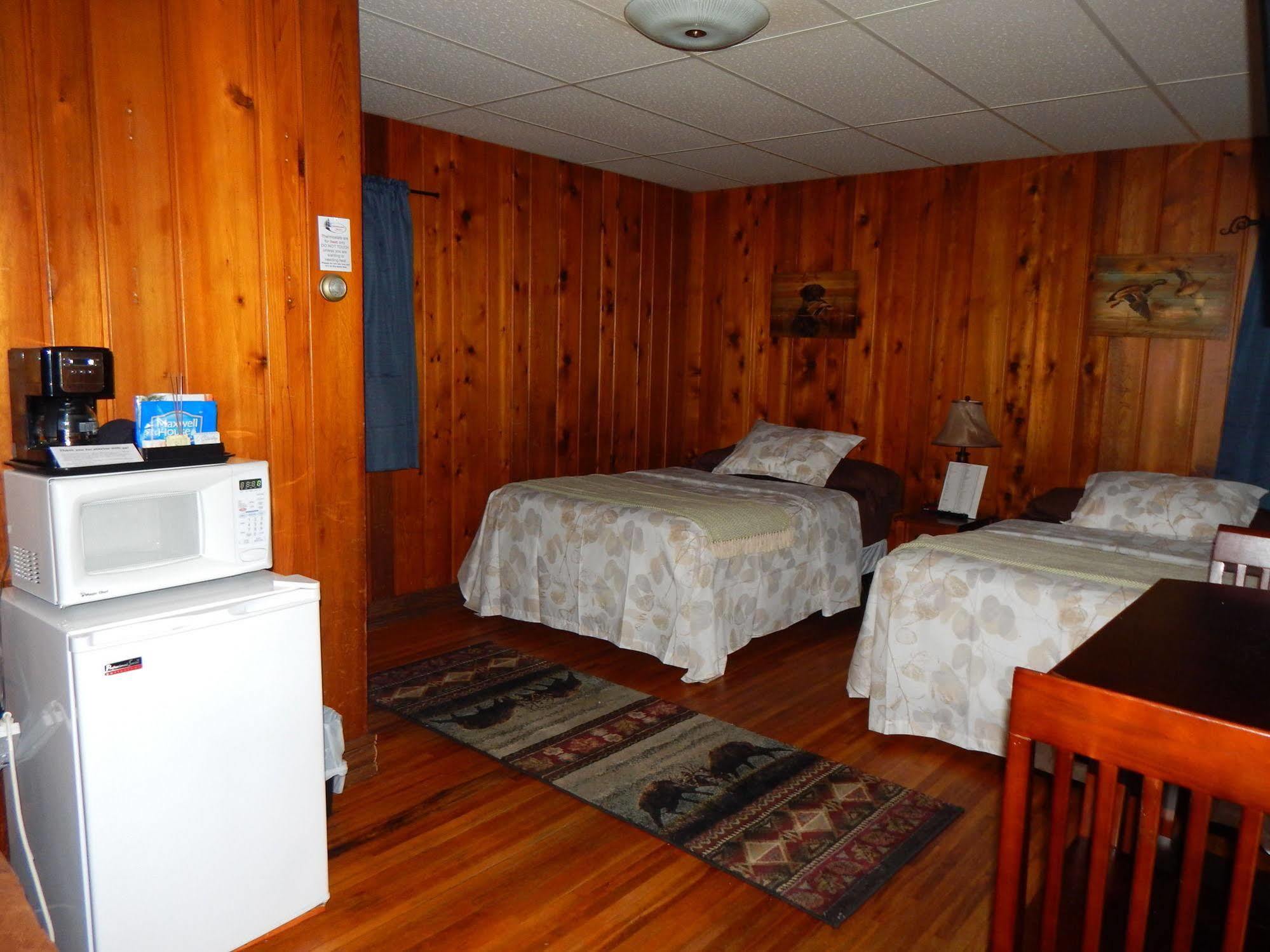 Brookside Motel Wadena Exterior photo