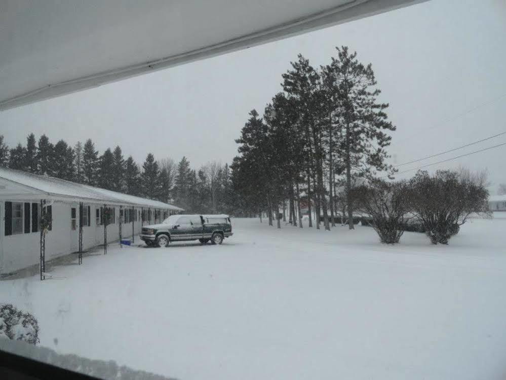 Brookside Motel Wadena Exterior photo